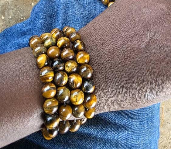 BRACELET ŒIL DE TIGRE — LA PIERRE QUI ALLIE ÉLÉGANCE, FORCE ET PROTECTION